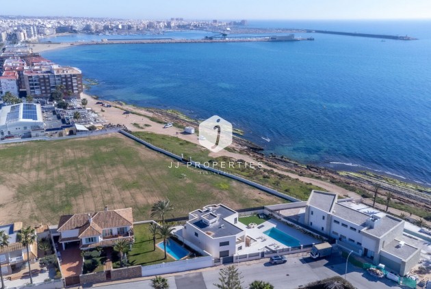 Resale - Villa -
Torrevieja - La Valeta