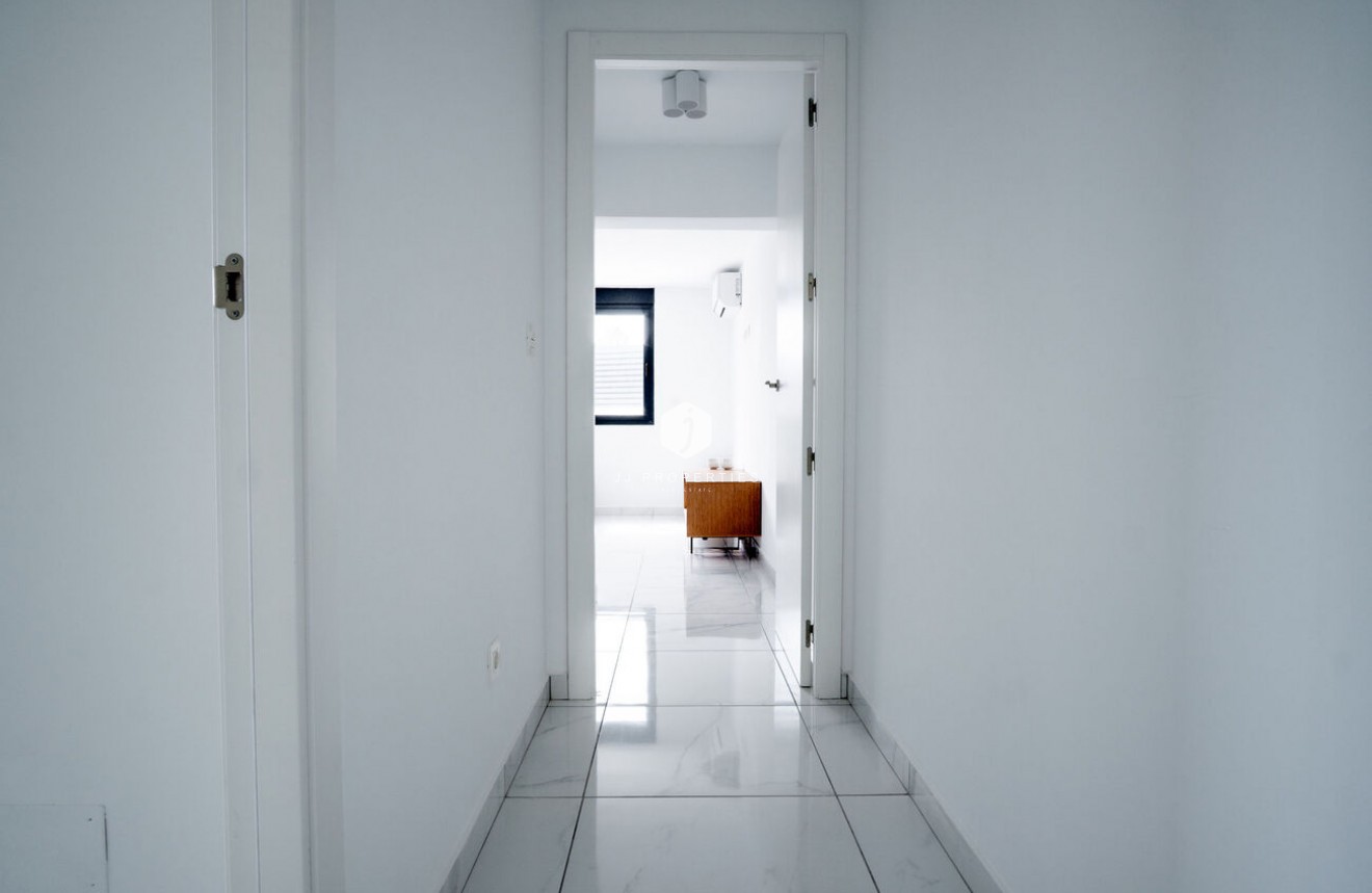 Resale - Villa -
Torrevieja - La Valeta