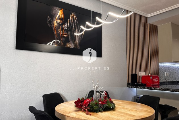 Tweedehands - Appartement / flat -
Torrevieja - Costa Blanca