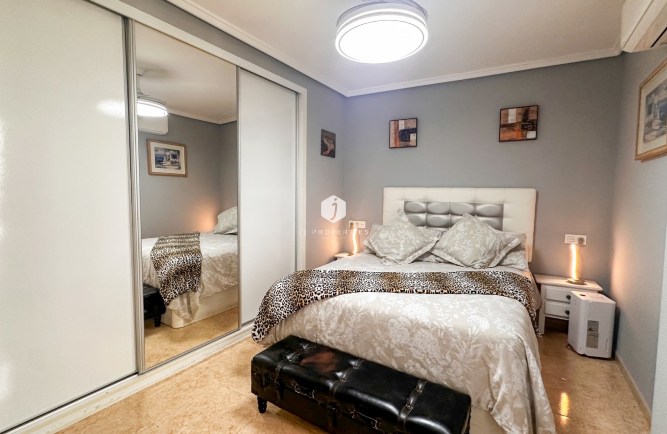 Tweedehands - Appartement / flat -
Torrevieja - Costa Blanca