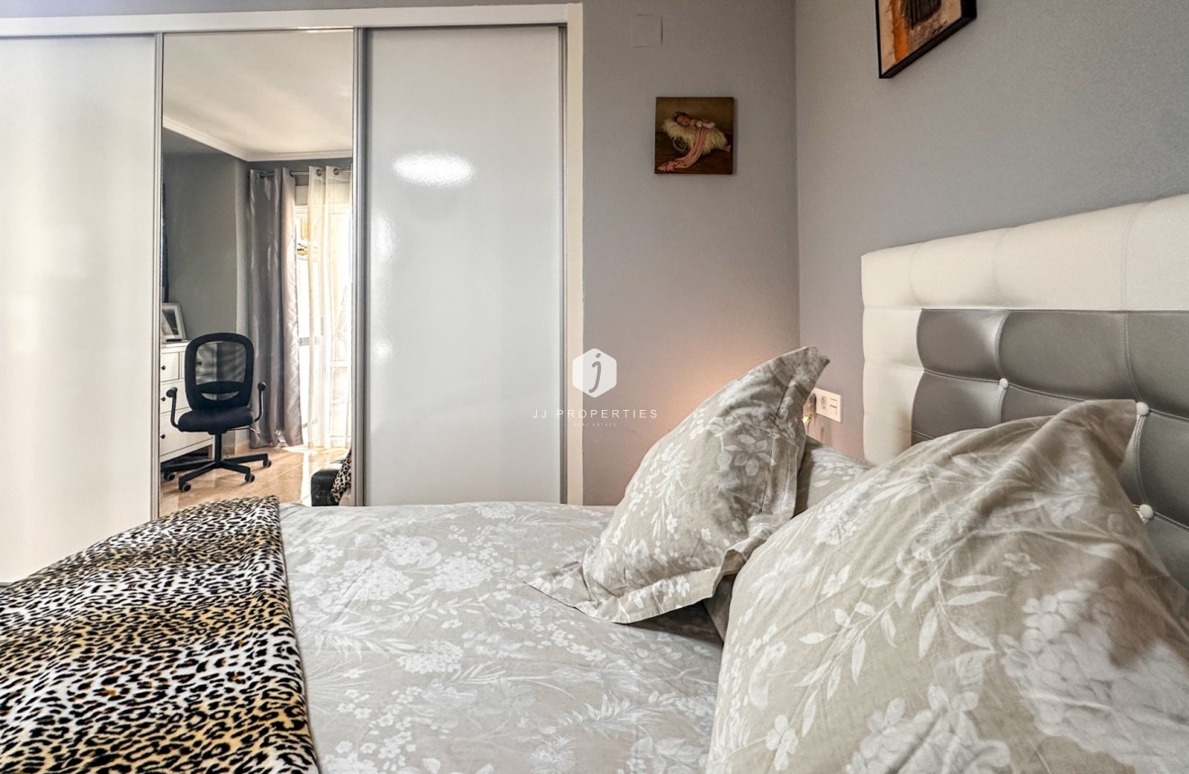 Tweedehands - Appartement / flat -
Torrevieja - Costa Blanca