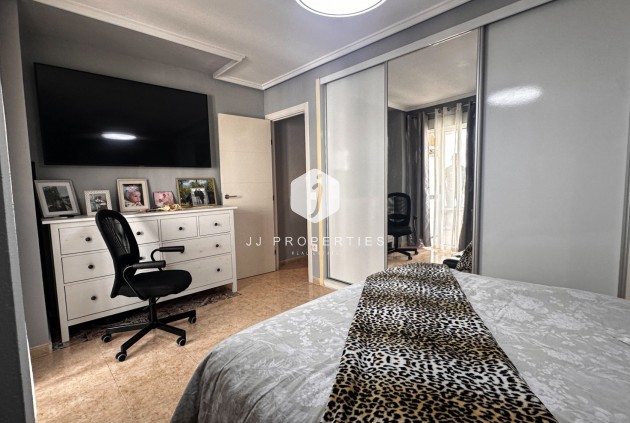 Tweedehands - Appartement / flat -
Torrevieja - Costa Blanca