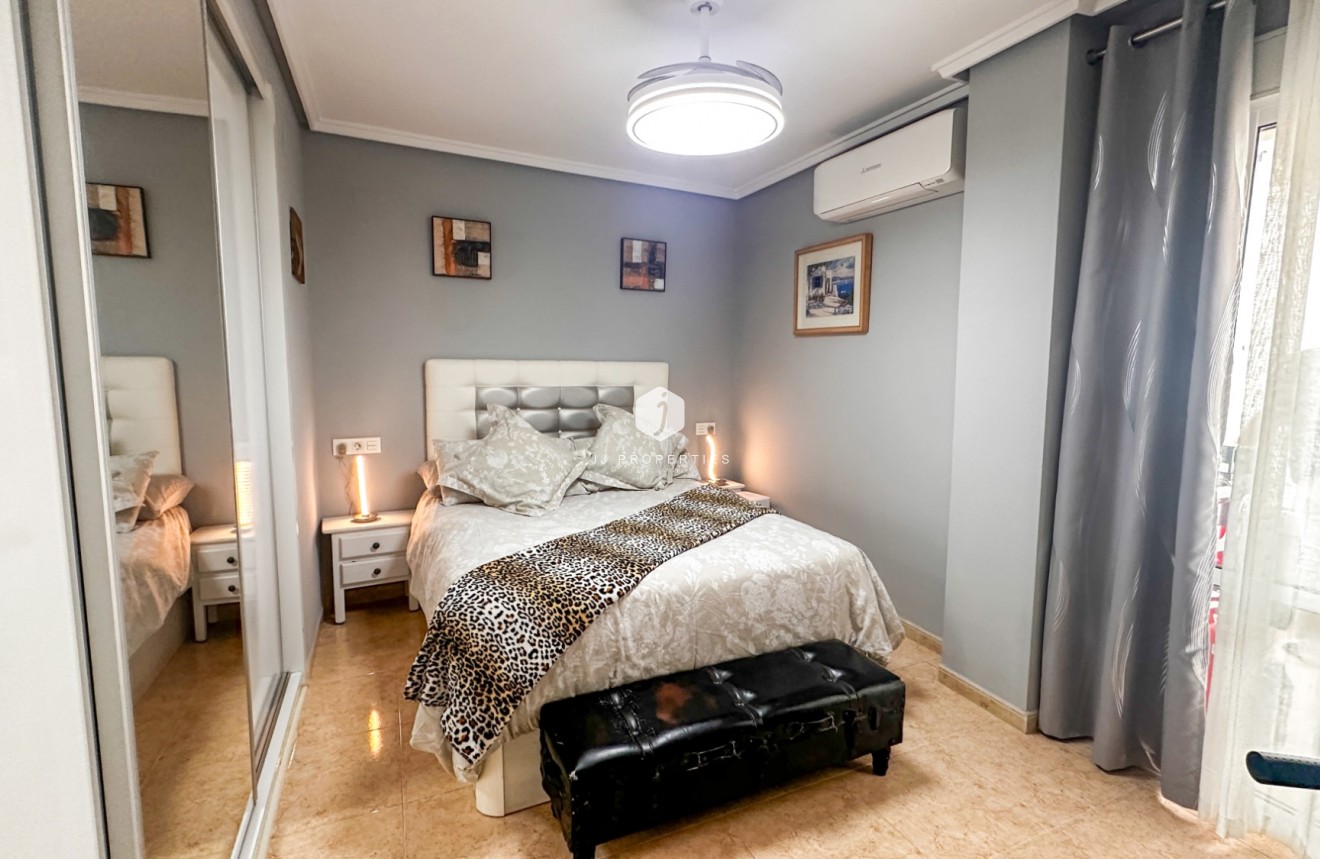 Tweedehands - Appartement / flat -
Torrevieja - Costa Blanca