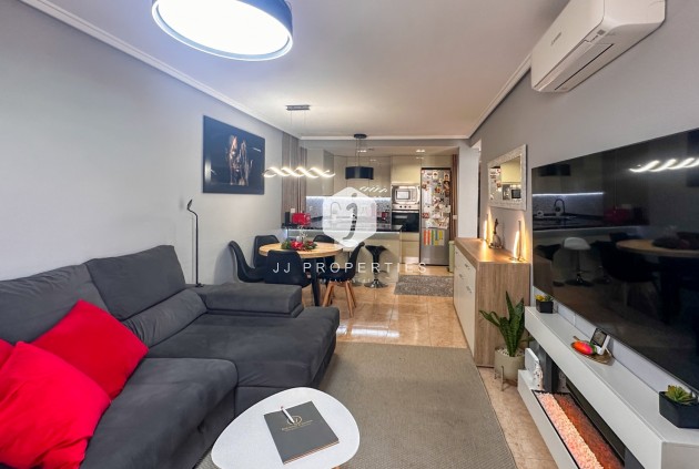 Tweedehands - Appartement / flat -
Torrevieja - Costa Blanca