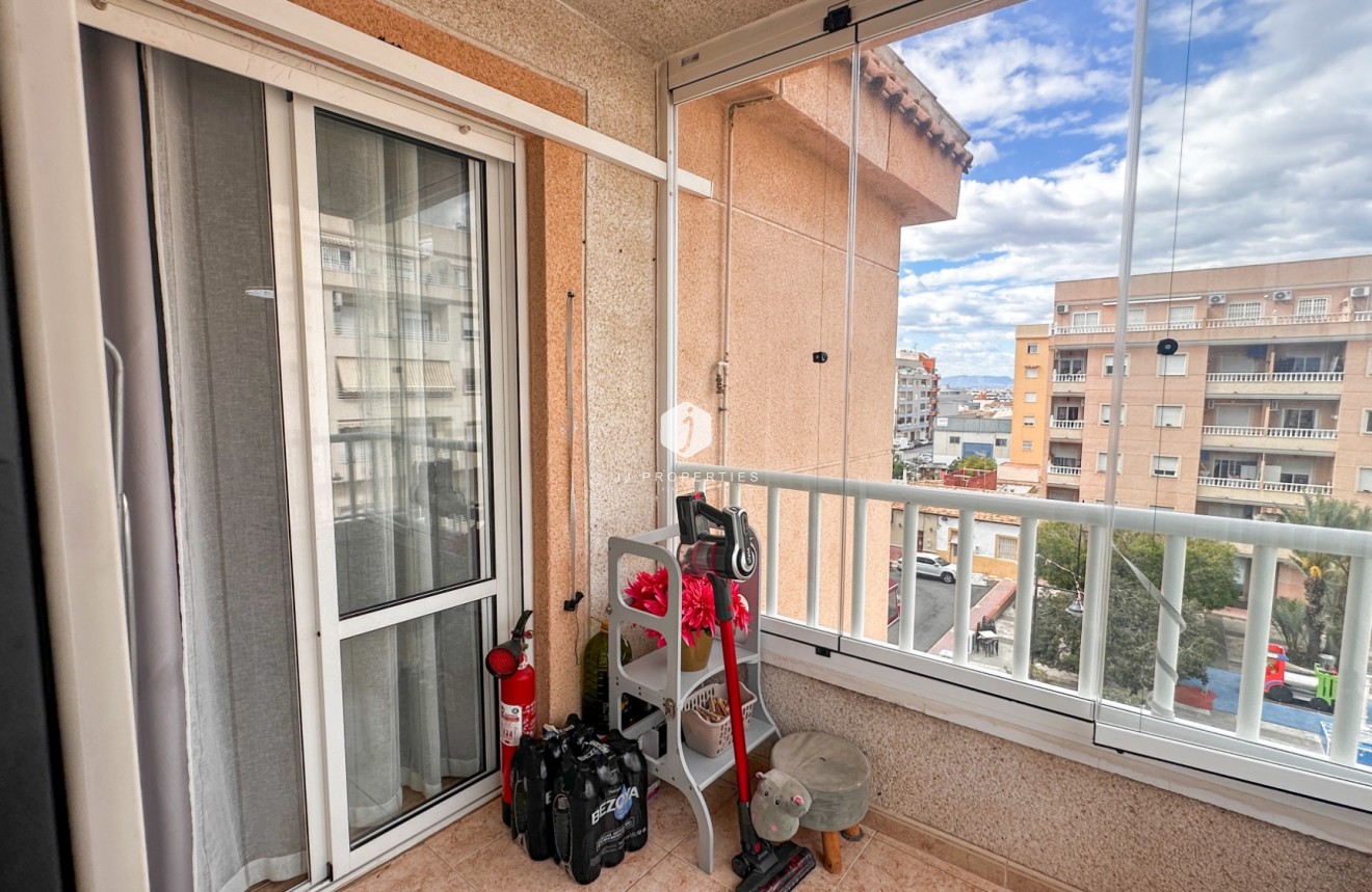 Tweedehands - Appartement / flat -
Torrevieja - Costa Blanca