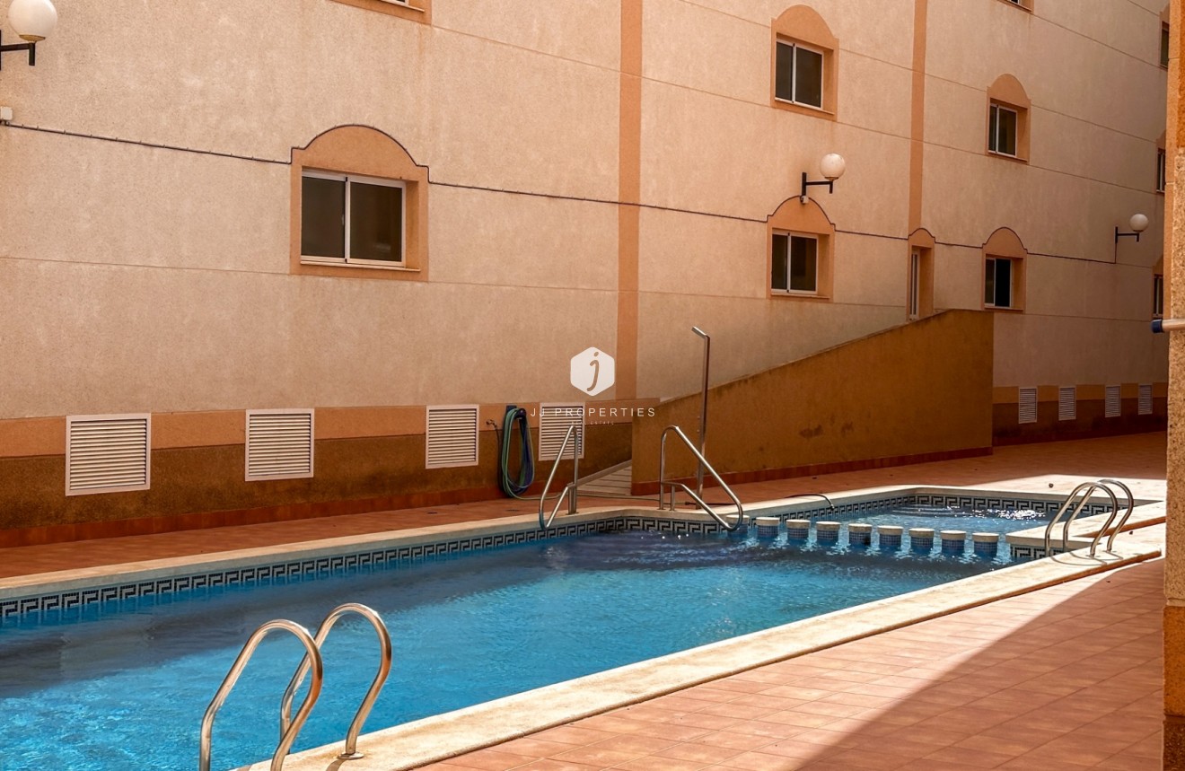 Tweedehands - Appartement / flat -
Torrevieja - Costa Blanca