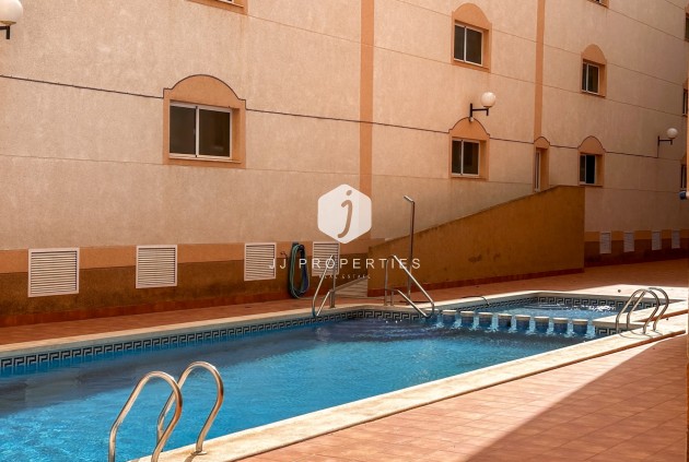 Tweedehands - Appartement / flat -
Torrevieja - Costa Blanca