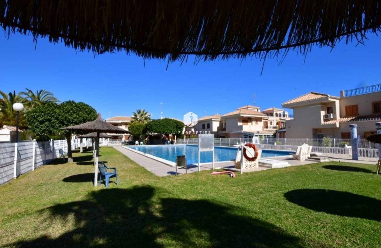Aus zweiter Hand - Wohnung -
Orihuela Costa - Costa Blanca