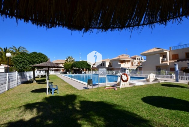 Aus zweiter Hand - Wohnung -
Orihuela Costa - Costa Blanca