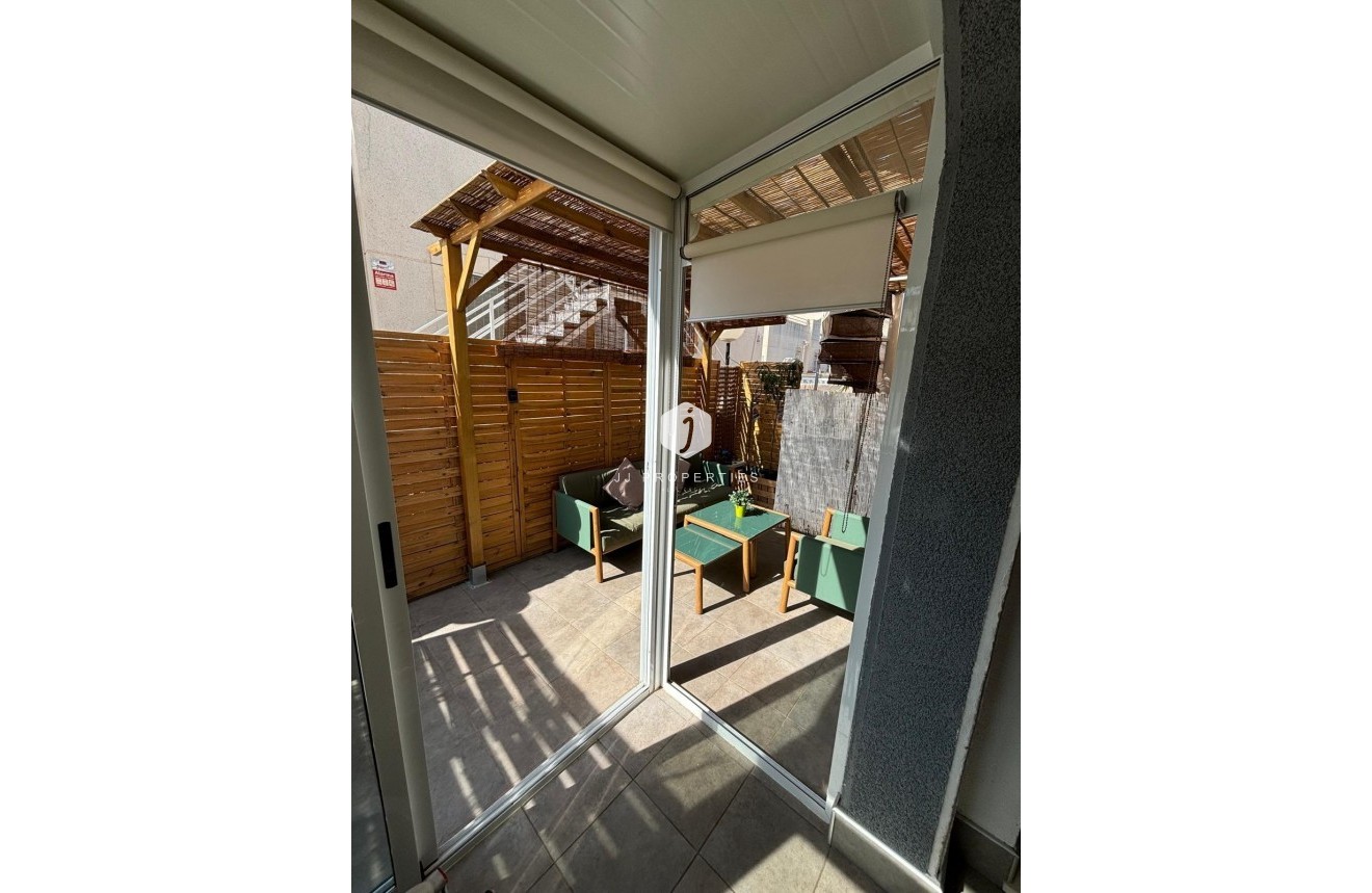 Resale - Bungalow -
Torrevieja - Los Balcones