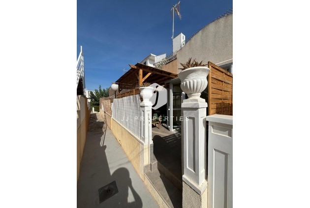 Resale - Bungalow -
Torrevieja - Los Balcones