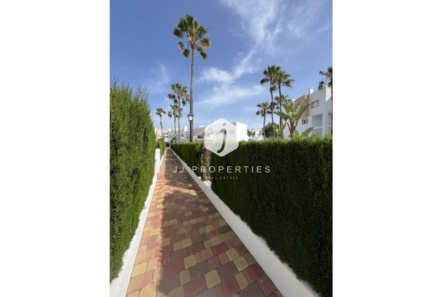 Resale - Apartment / flat -
Orihuela Costa - Villamartín