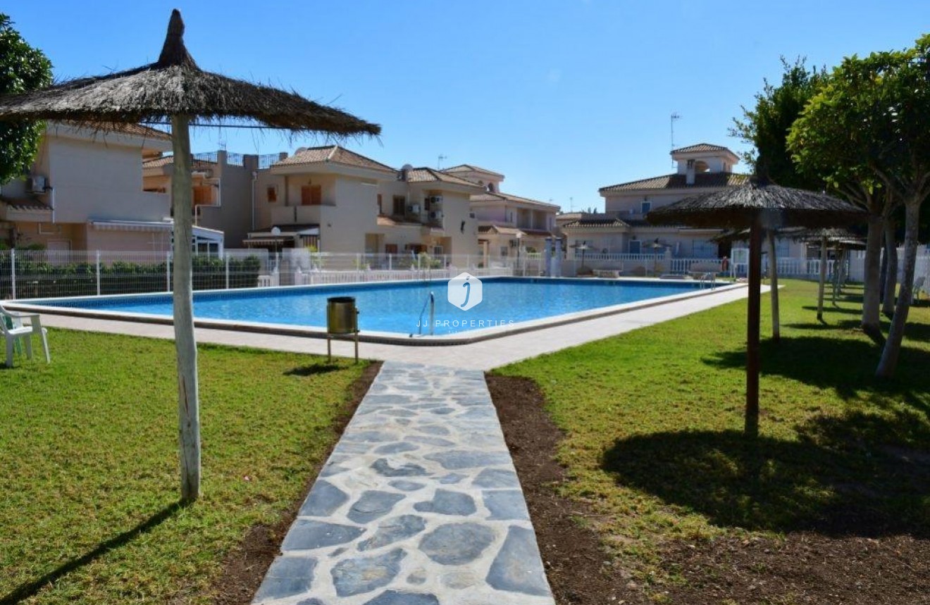 Aus zweiter Hand - Wohnung -
Orihuela Costa - La Zenia