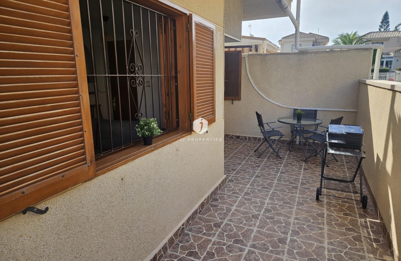 Aus zweiter Hand - Wohnung -
Orihuela Costa - La Zenia