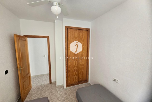 Aus zweiter Hand - Wohnung -
Orihuela Costa - La Zenia