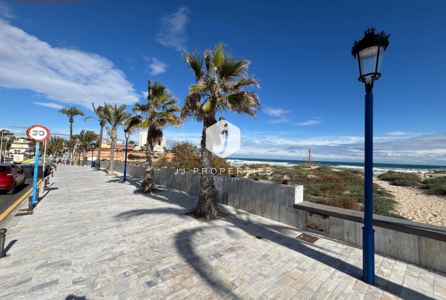 Resale - Apartment / flat -
Cabo Roig - Costa Blanca