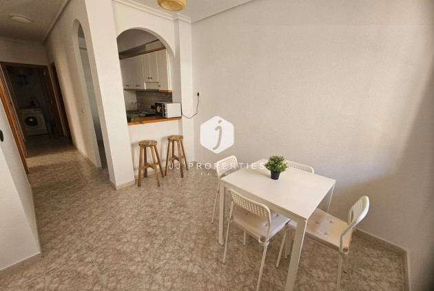 Z drugiej ręki - Bungalow -
Orihuela Costa - La Zenia
