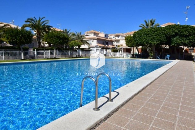 Z drugiej ręki - Bungalow -
Orihuela Costa - La Zenia