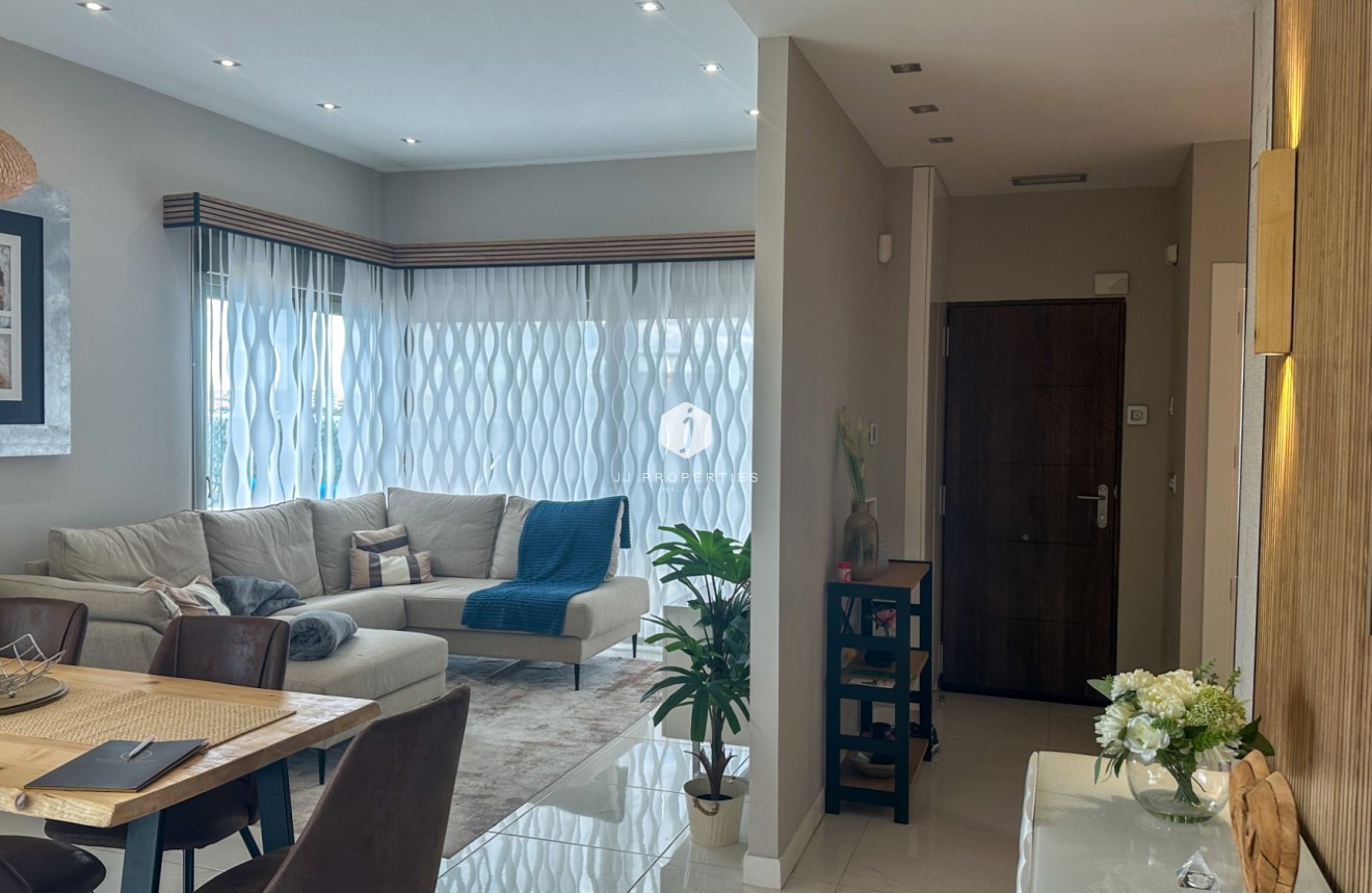 Resale - Villa -
Orihuela Costa - Costa Blanca