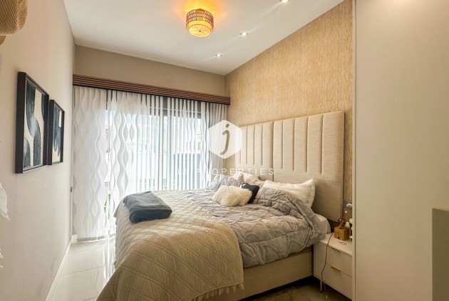 Resale - Villa -
Orihuela Costa - Costa Blanca