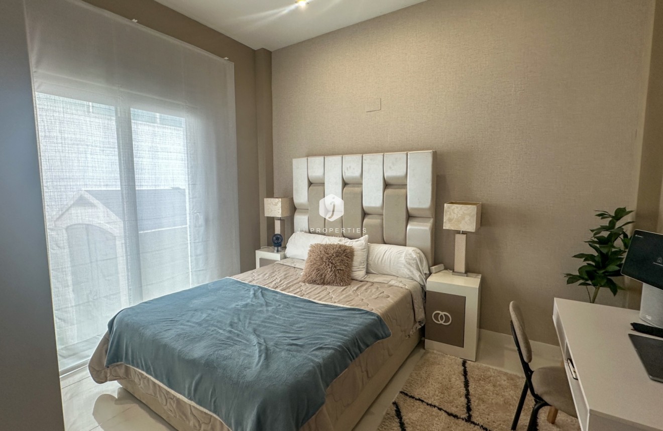 Resale - Villa -
Orihuela Costa - Costa Blanca