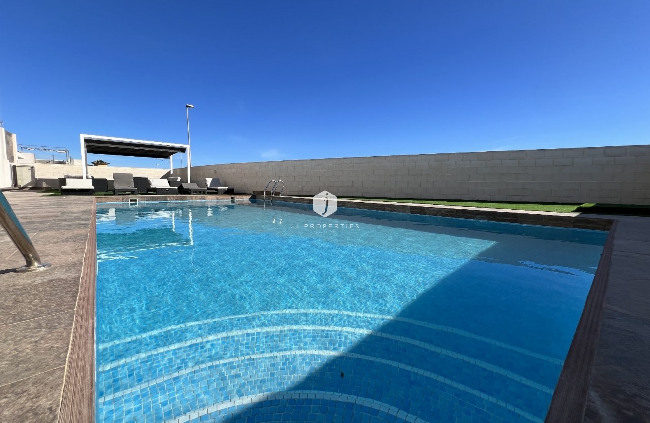 Resale - Villa -
Orihuela Costa - Costa Blanca