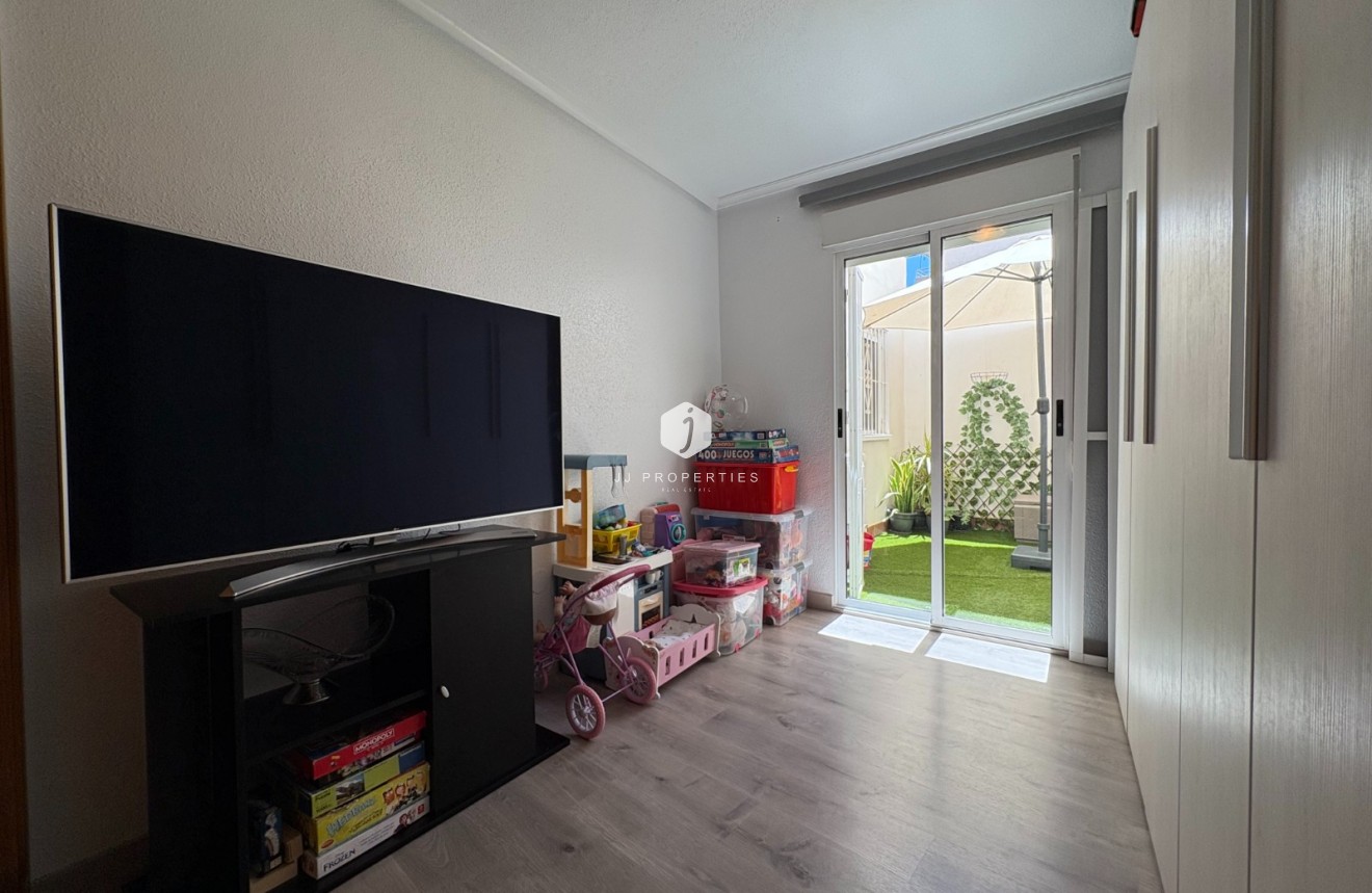 Segunda mano - Apartamento / piso -
Torrevieja - Costa Blanca