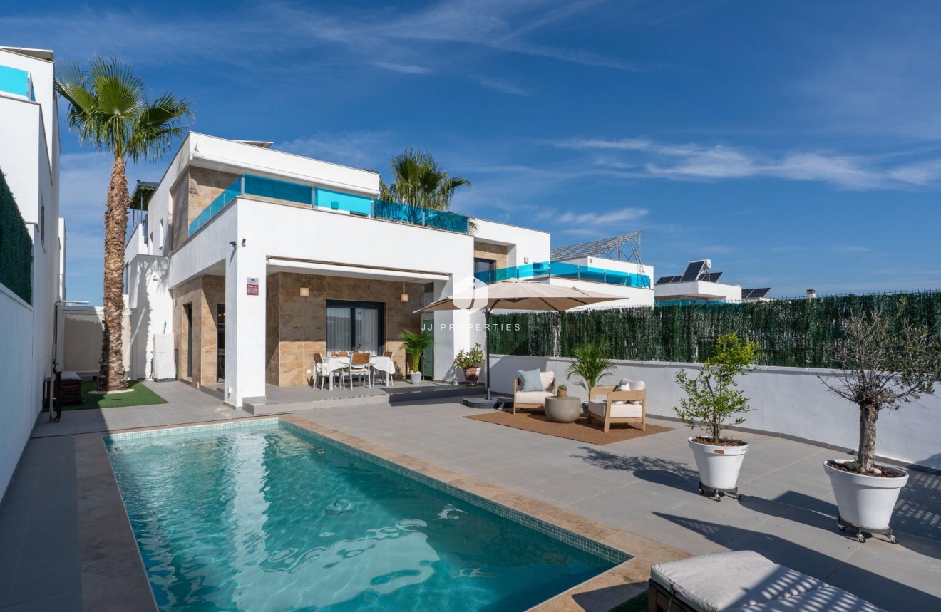 Resale - Villa -
Bigastro - D6