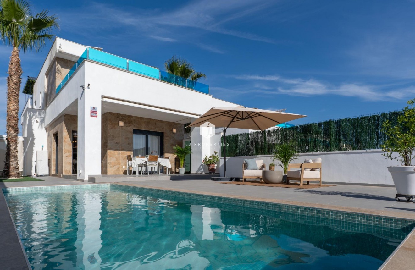 Resale - Villa -
Bigastro - D6