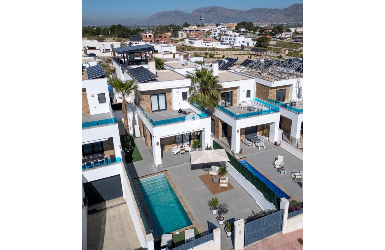 Resale - Villa -
Bigastro - D6