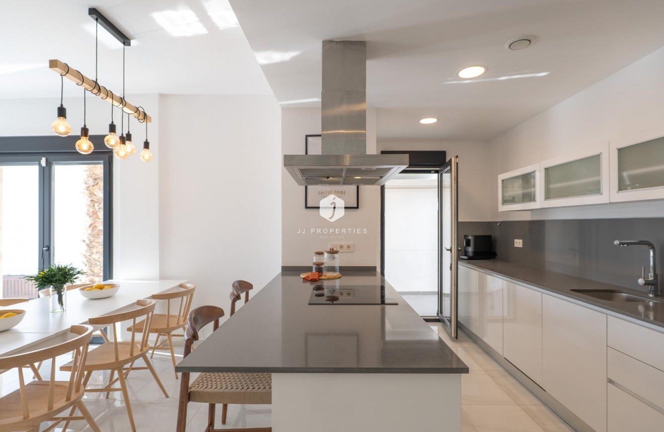 Resale - Villa -
Bigastro - D6