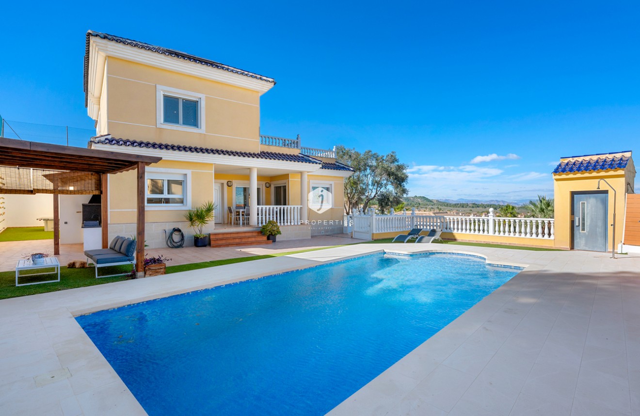 Resale - Villa -
Ciudad De Las Comunicaciones - Costa Blanca