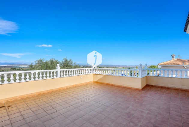 Resale - Villa -
Ciudad De Las Comunicaciones - Costa Blanca