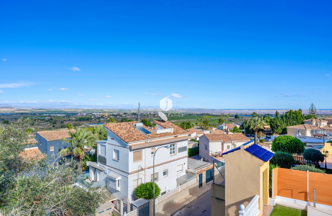 Resale - Villa -
Ciudad De Las Comunicaciones - Costa Blanca