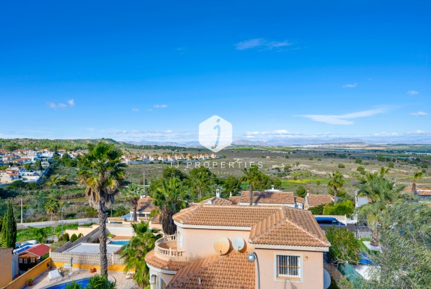 Resale - Villa -
Ciudad De Las Comunicaciones - Costa Blanca