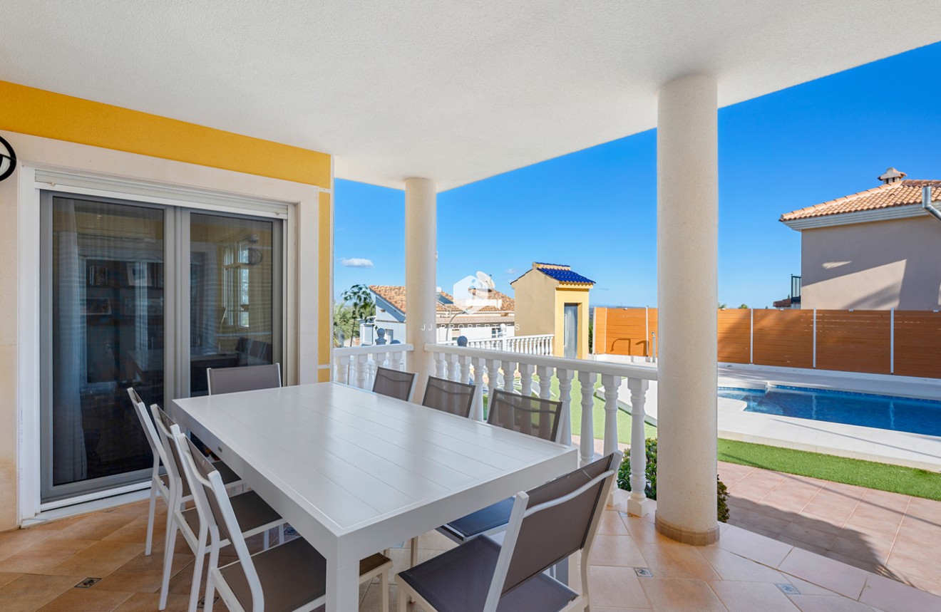 Resale - Villa -
Ciudad De Las Comunicaciones - Costa Blanca