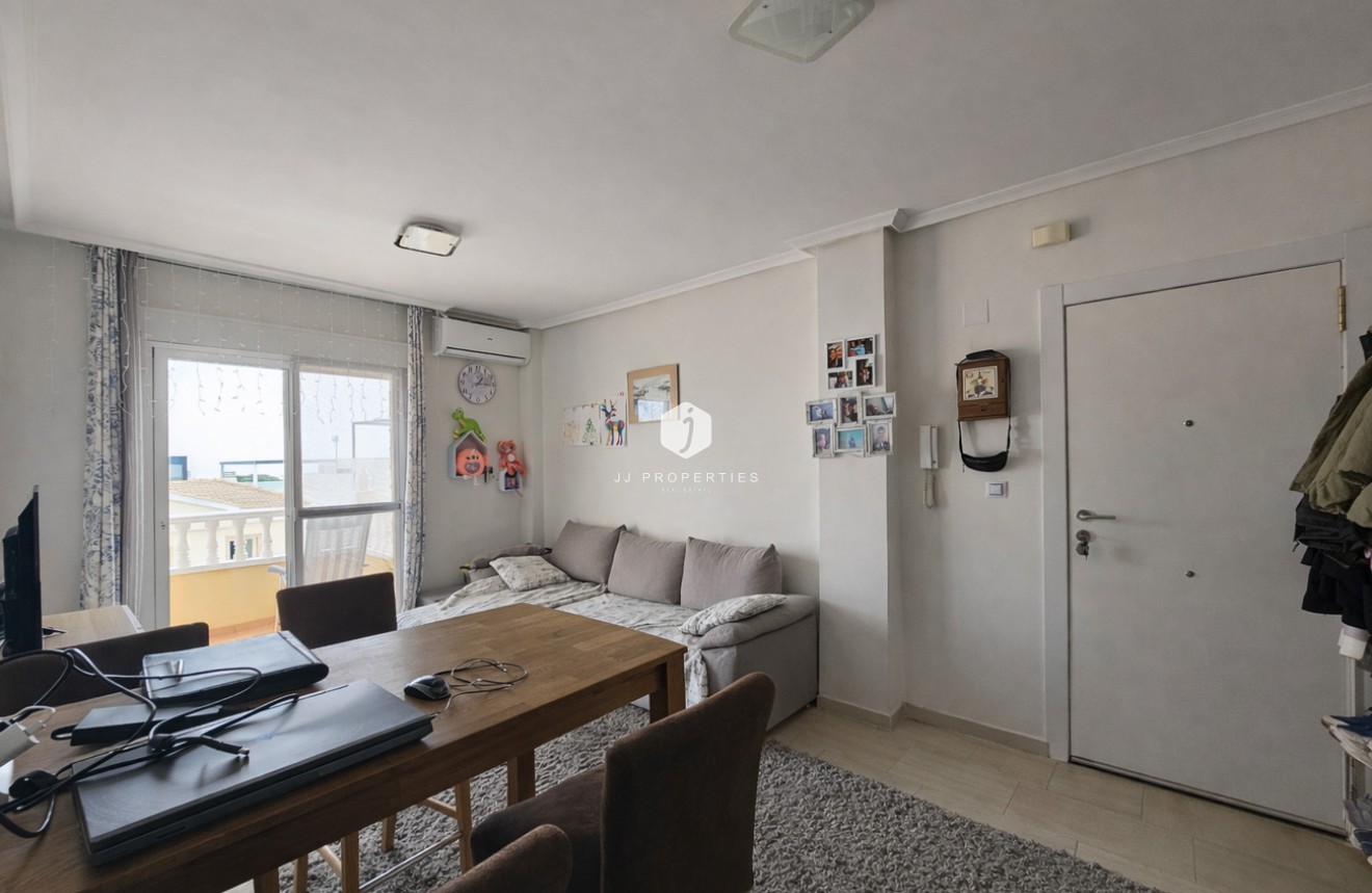 Resale - Apartment / flat -
Lomas de Caboroig - Costa Blanca