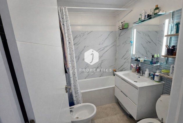 Resale - Apartment / flat -
Lomas de Caboroig - Costa Blanca