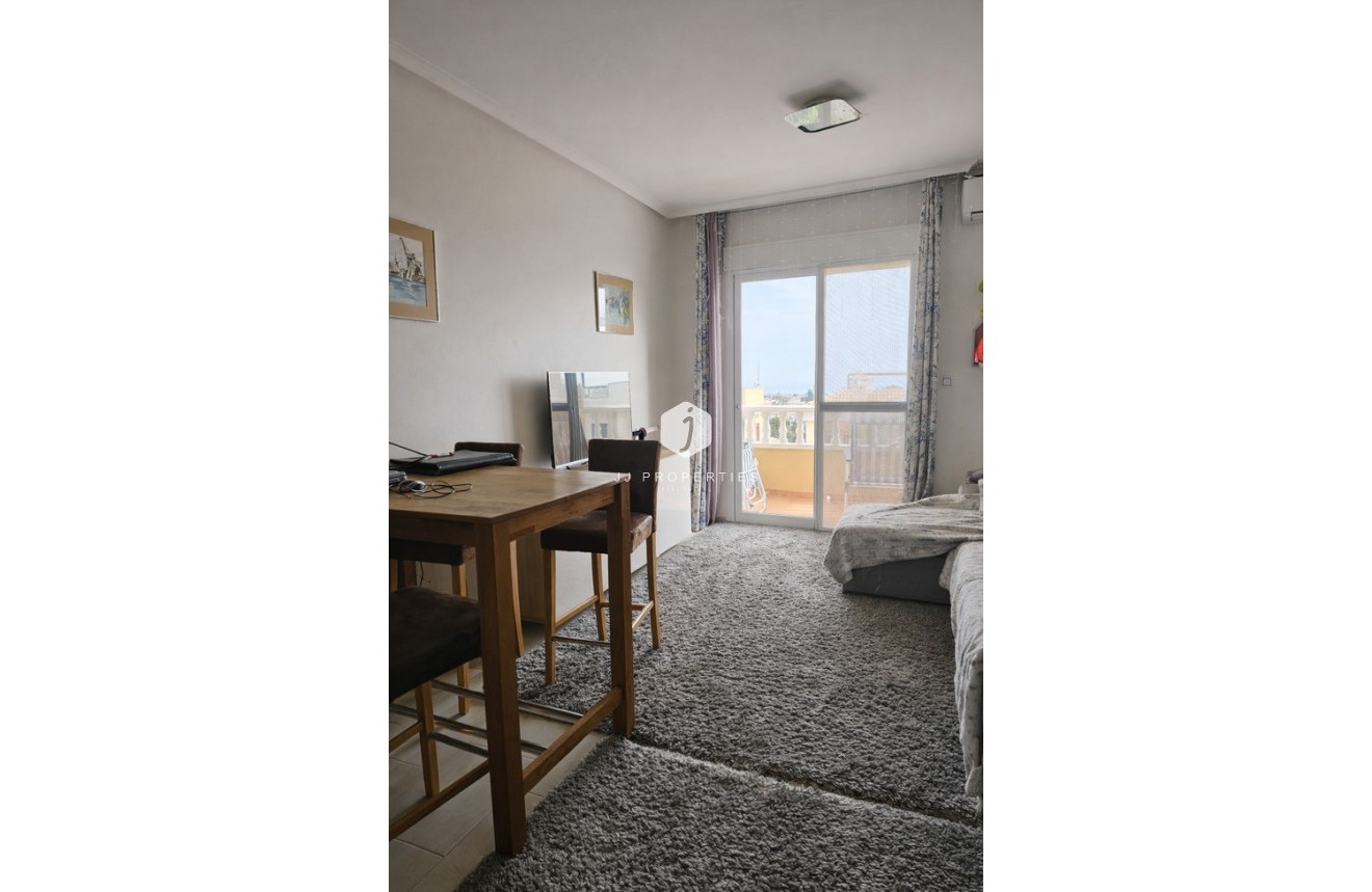 Resale - Apartment / flat -
Lomas de Caboroig - Costa Blanca