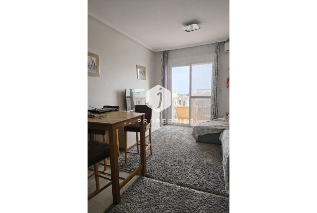 Resale - Apartment / flat -
Lomas de Caboroig - Costa Blanca