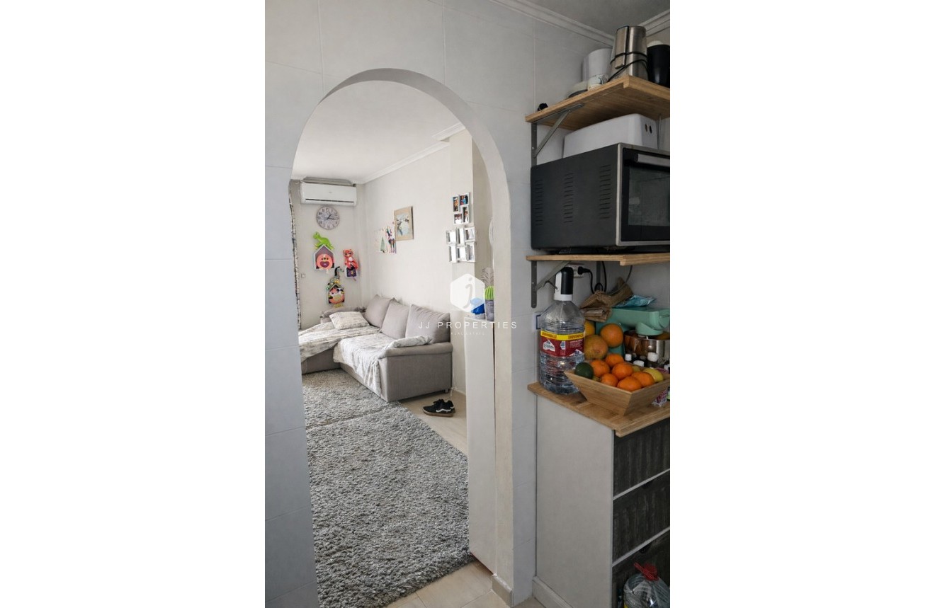 Resale - Apartment / flat -
Lomas de Caboroig - Costa Blanca