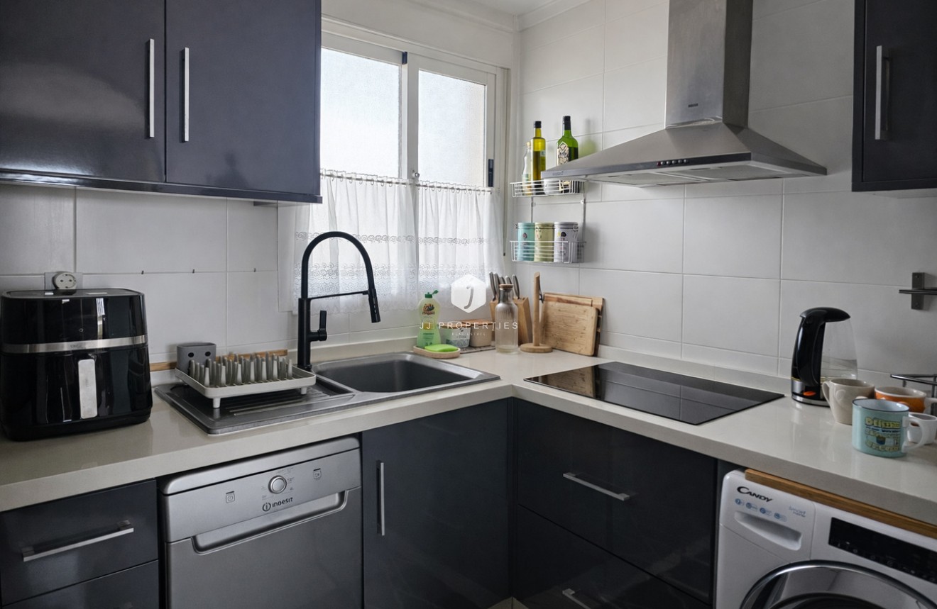 Resale - Apartment / flat -
Lomas de Caboroig - Costa Blanca