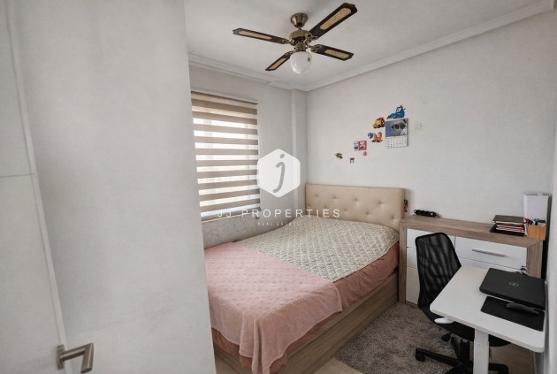 Resale - Apartment / flat -
Lomas de Caboroig - Costa Blanca