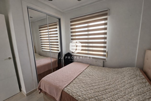 Resale - Apartment / flat -
Lomas de Caboroig - Costa Blanca