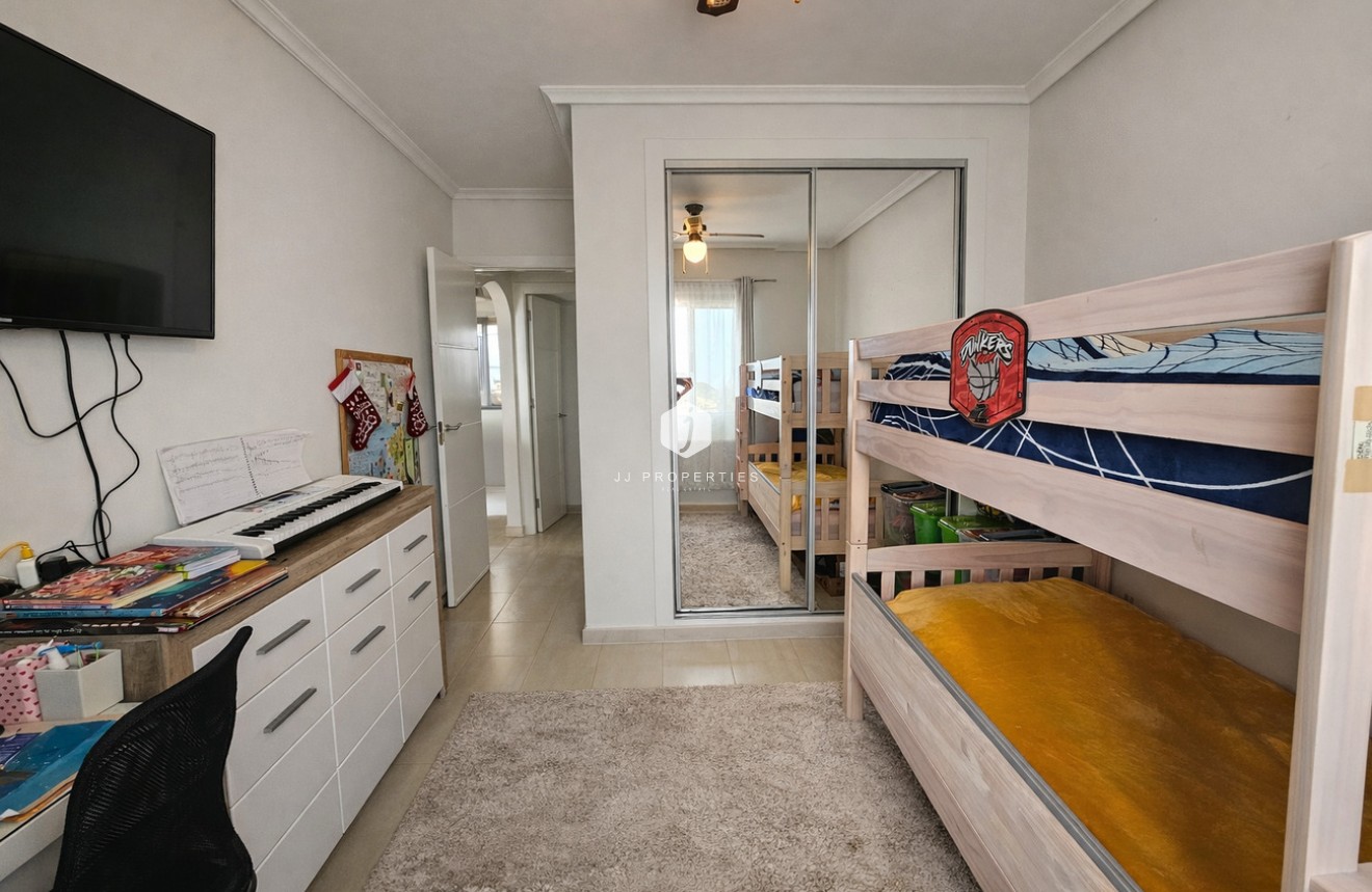 Resale - Apartment / flat -
Lomas de Caboroig - Costa Blanca