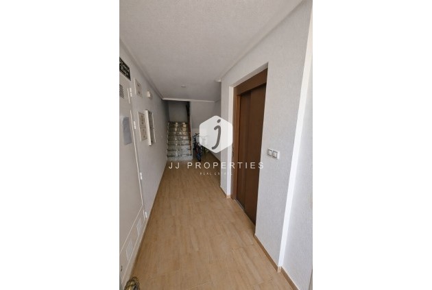 Resale - Apartment / flat -
Lomas de Caboroig - Costa Blanca
