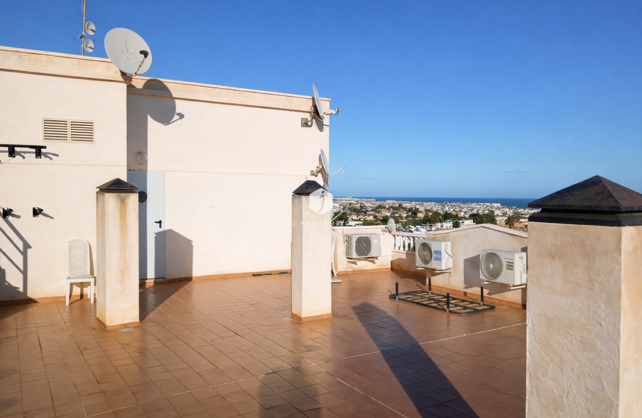 Resale - Apartment / flat -
Lomas de Caboroig - Costa Blanca