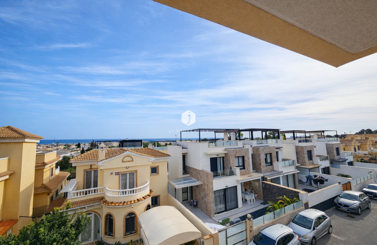 Resale - Apartment / flat -
Lomas de Caboroig - Costa Blanca