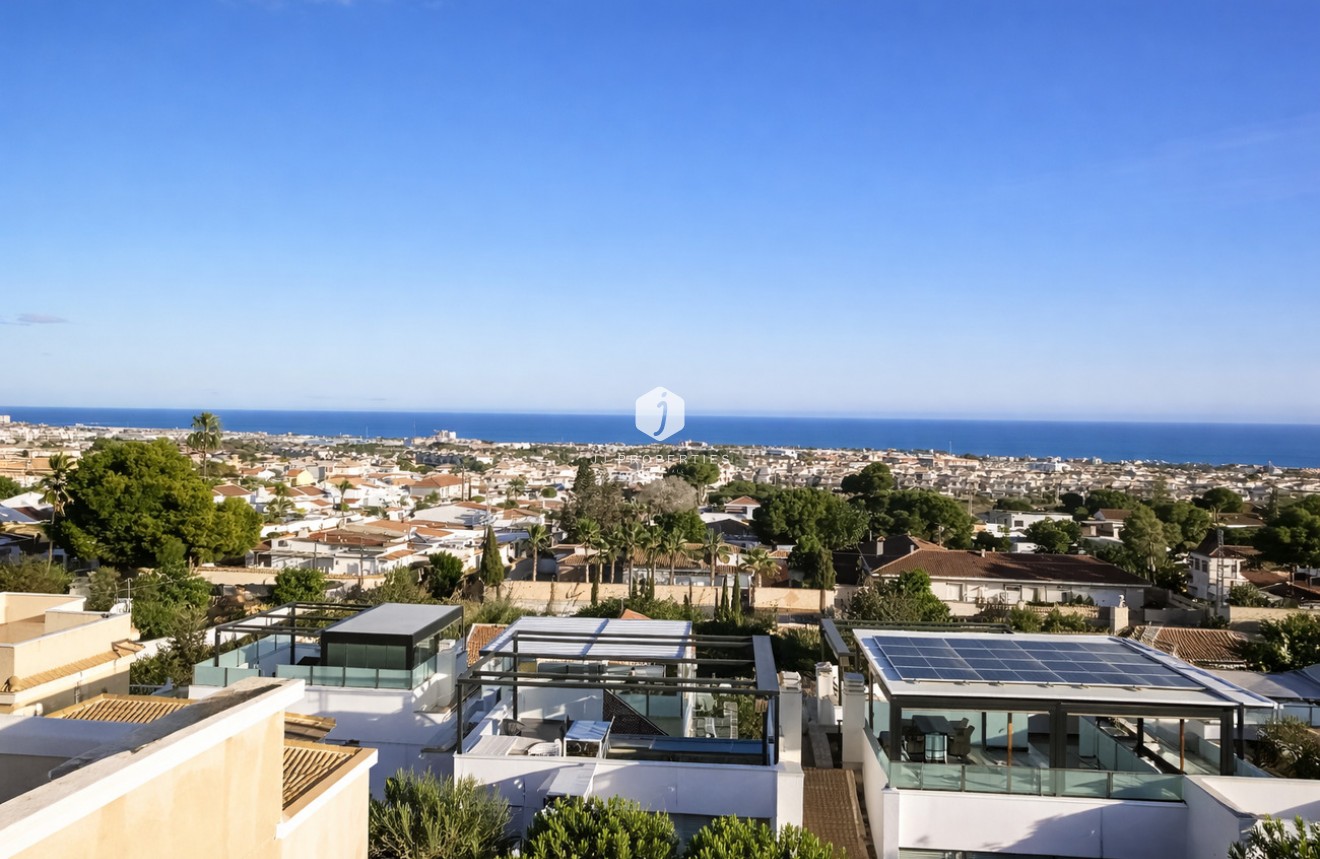 Resale - Apartment / flat -
Lomas de Caboroig - Costa Blanca