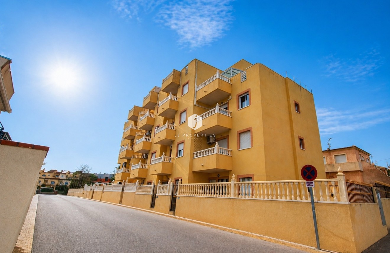 Resale - Apartment / flat -
Lomas de Caboroig - Costa Blanca